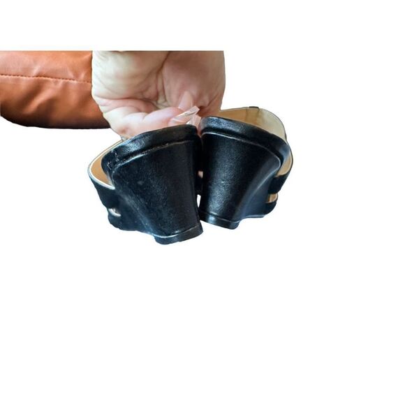 Trotters Leather Wedge Sandals - Picture 4 of 12